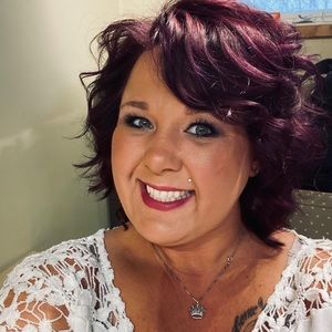 Meet your Posher, Dena